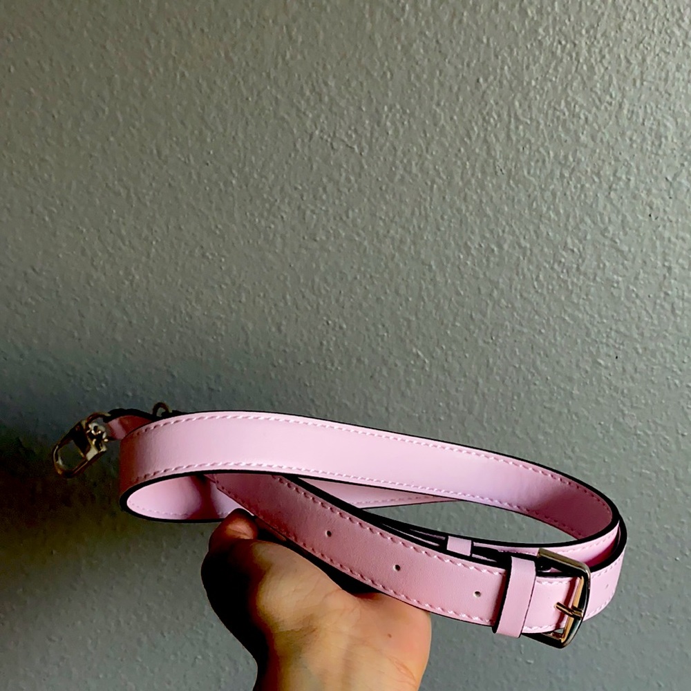 Guess Purse - Picture 3 of 3